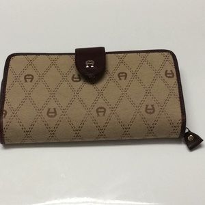 Used aigner wallet